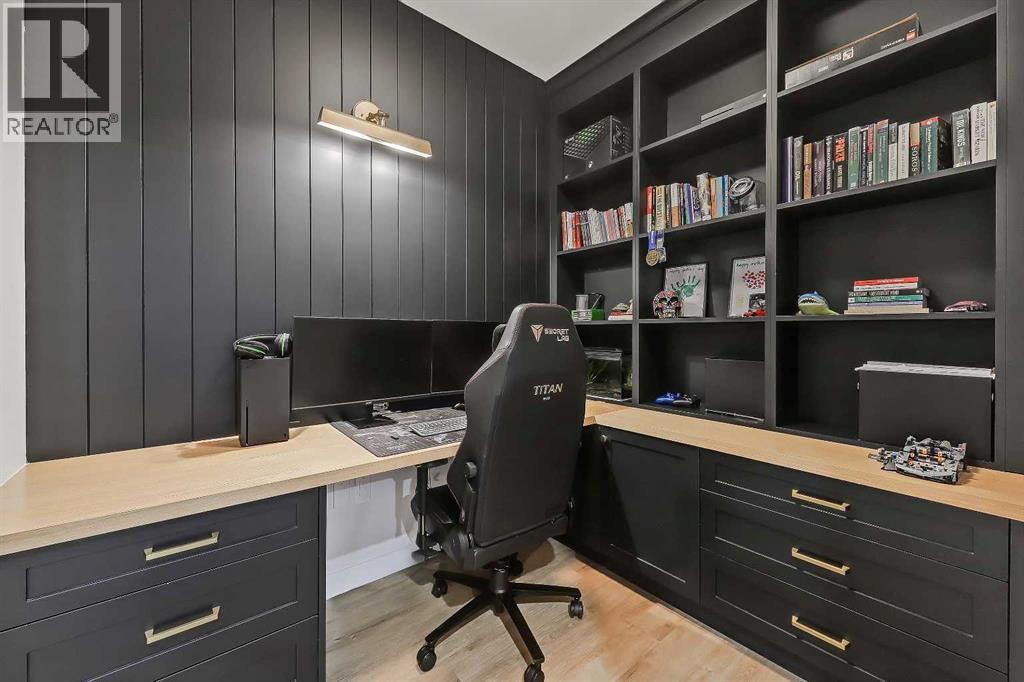 619 55 Avenue Sw, Calgary, AB - Indoor Photo Showing Office