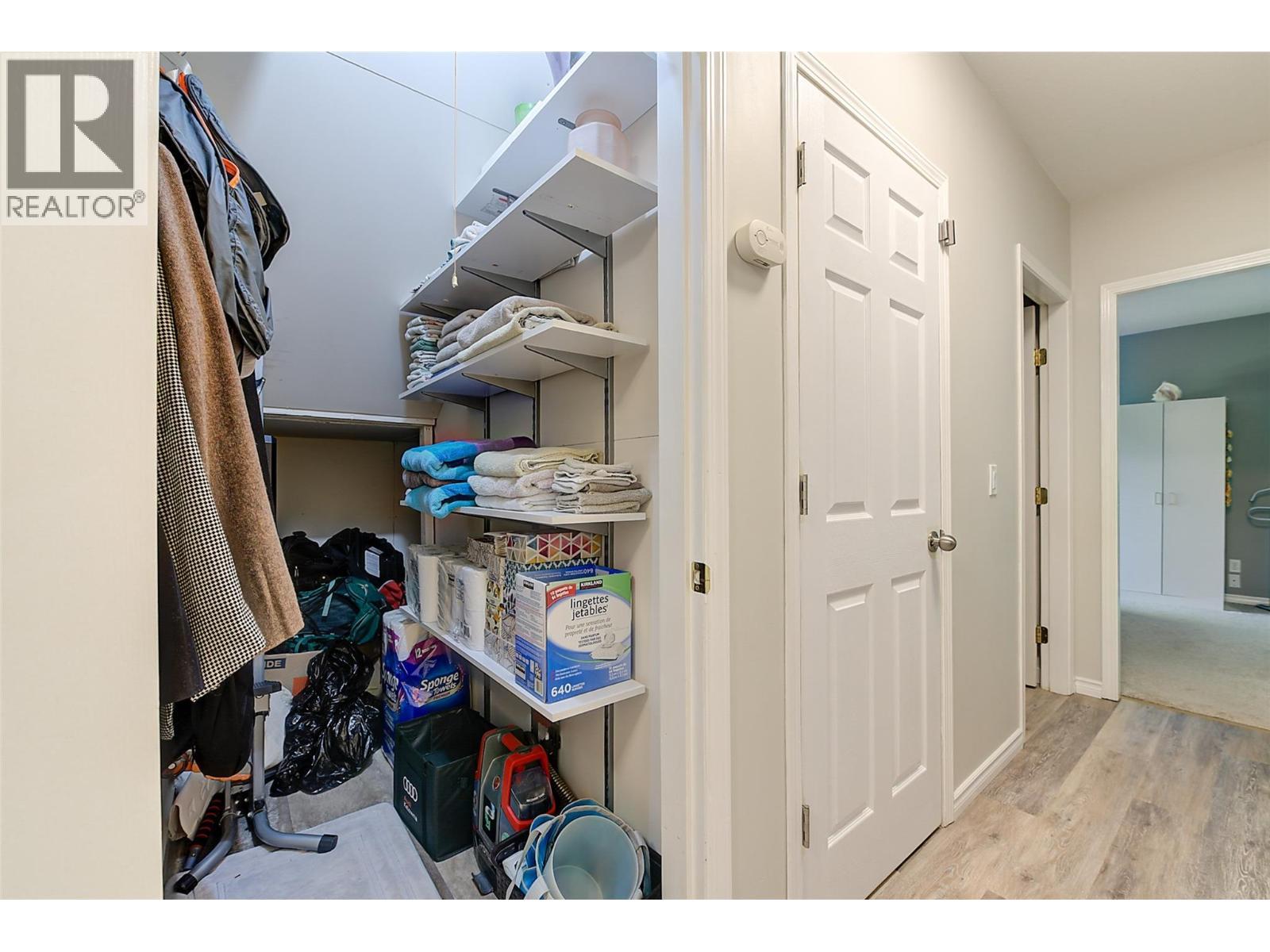 1420 Bentien Road, Kelowna, BC - Indoor