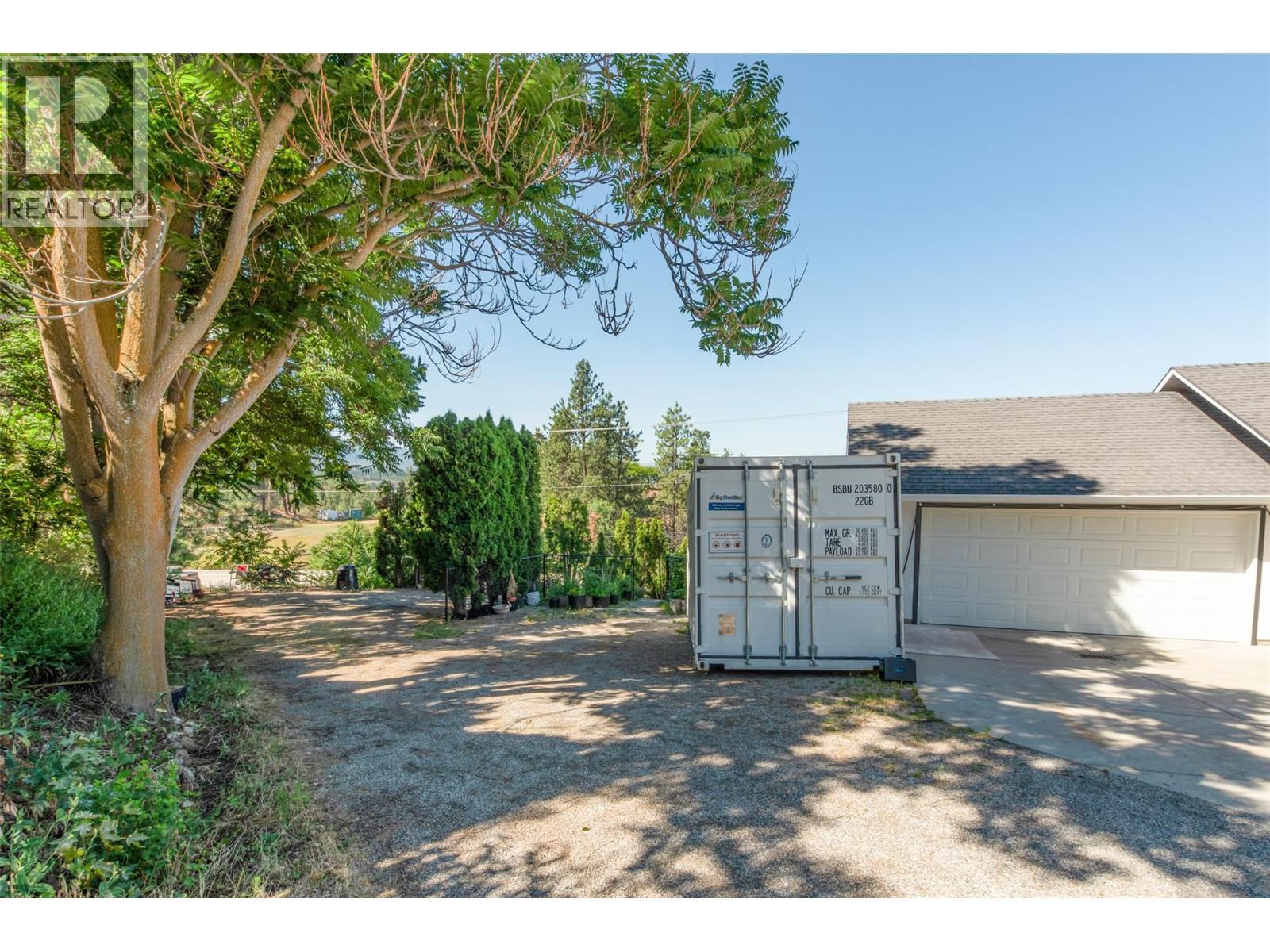 1420 Bentien Road, Kelowna, BC - Outdoor