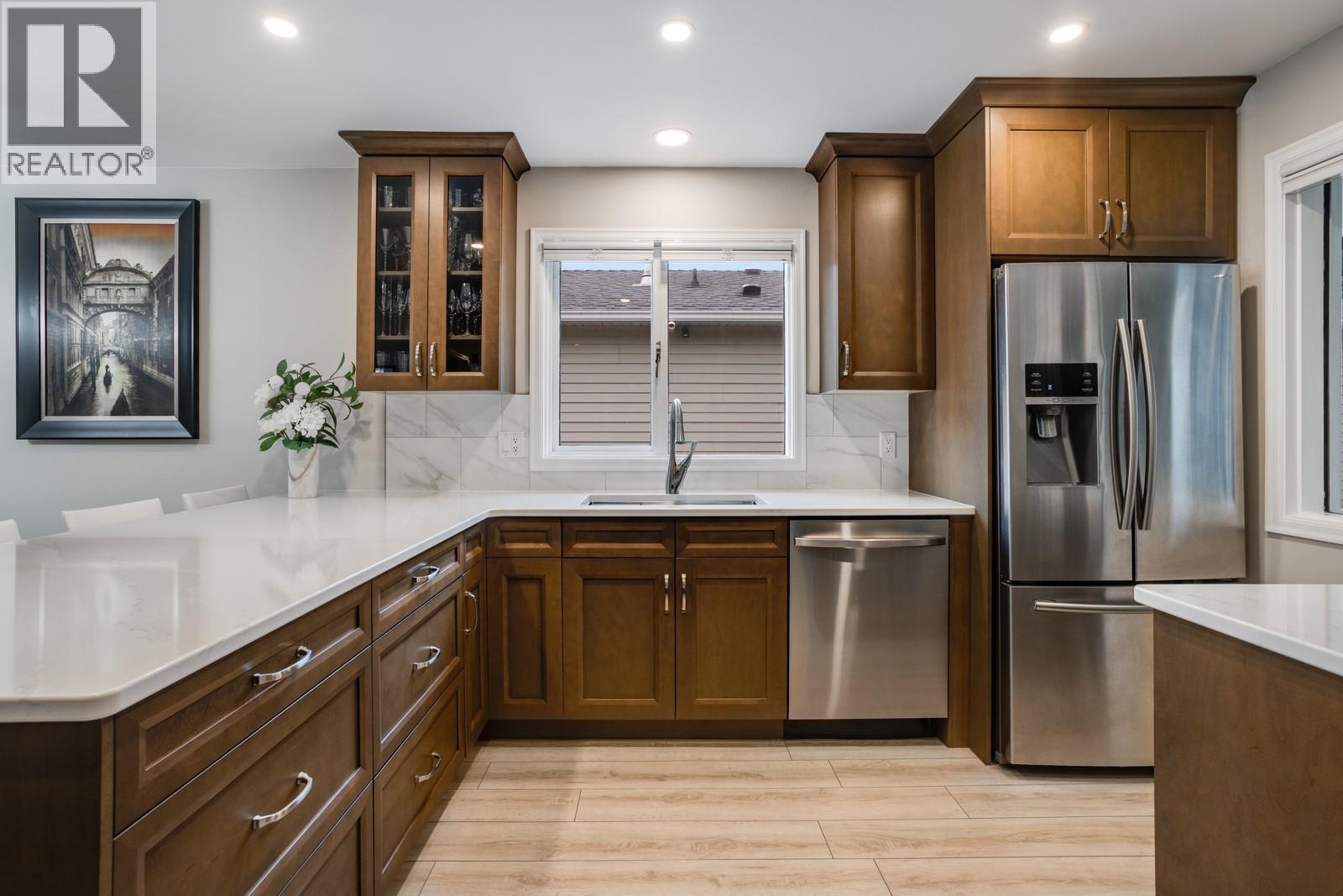 1255 Raymer Avenue Unit# 507, Kelowna, BC - Indoor Photo Showing Kitchen
