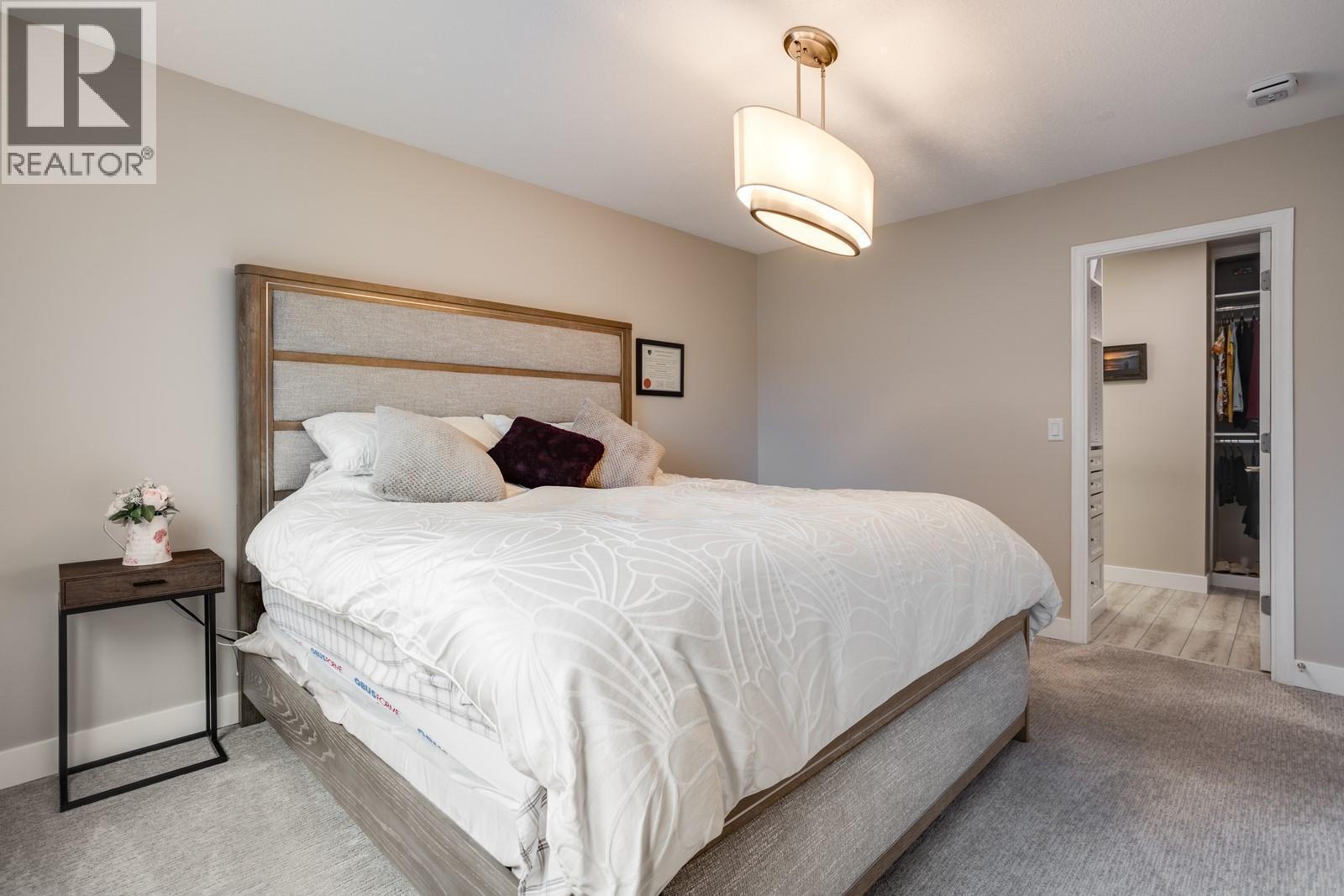 1255 Raymer Avenue Unit# 507, Kelowna, BC - Indoor Photo Showing Bedroom