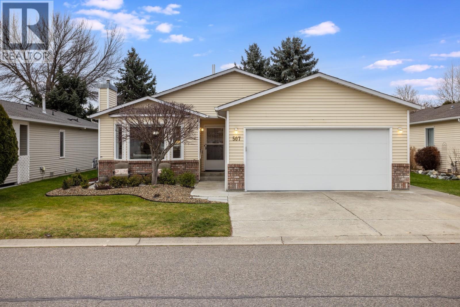 1255 Raymer Avenue Unit# 507, Kelowna, BC - Outdoor With Facade