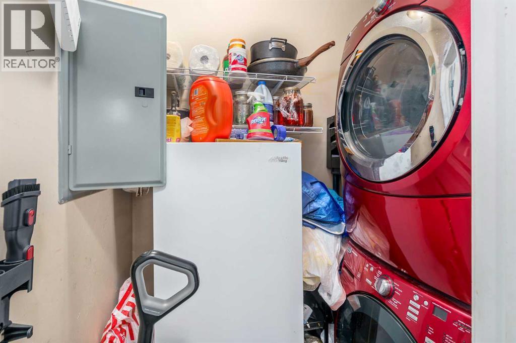 1116, 1140 Taradale Drive Ne, Calgary, AB - Indoor Photo Showing Laundry Room