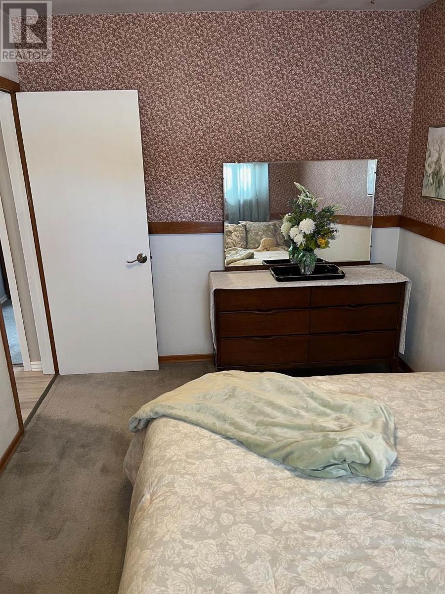 347 Langdon Rd, Sault Ste. Marie, ON - Indoor Photo Showing Bedroom