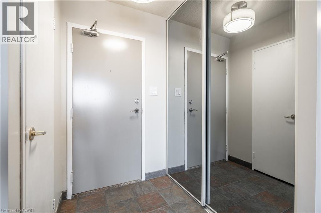 500 Green Road Unit# 1218, Stoney Creek, ON - Indoor Photo Showing Other Room