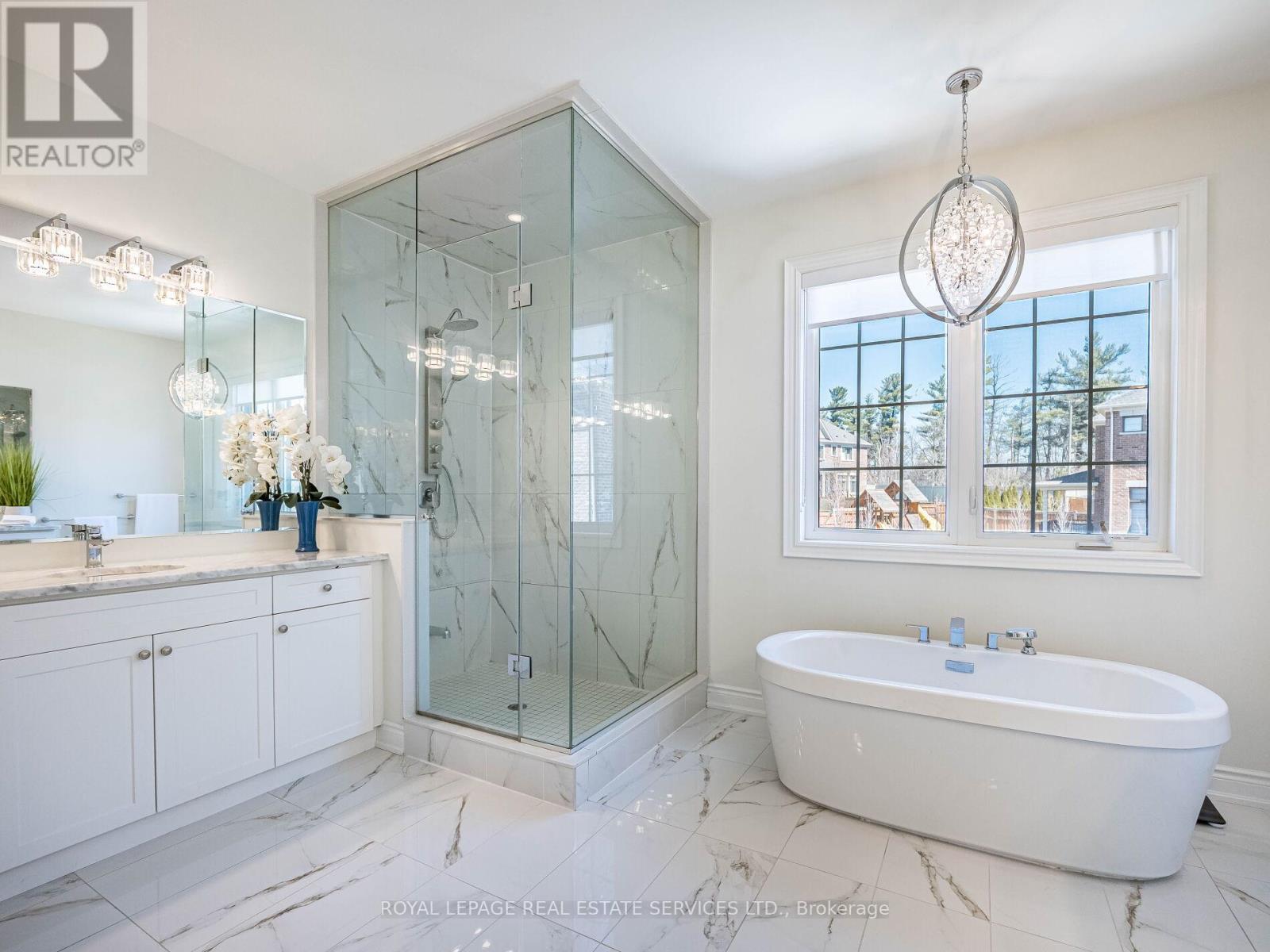 23 Grace Lake Court, Vaughan, ON - Indoor Photo Showing Bathroom