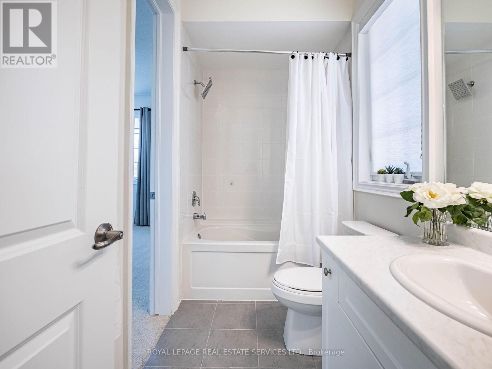 23 Grace Lake Court, Vaughan, ON - Indoor Photo Showing Bathroom