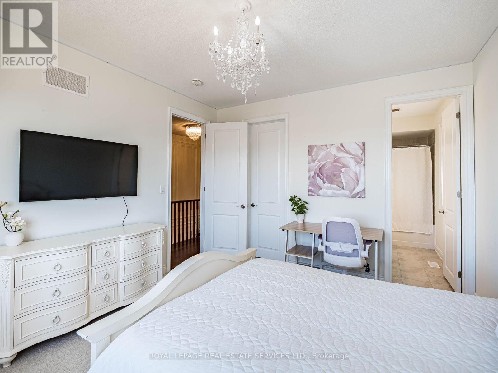 23 Grace Lake Court, Vaughan, ON - Indoor Photo Showing Bedroom