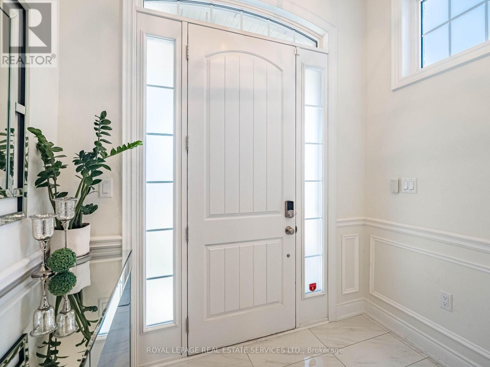 23 Grace Lake Court, Vaughan, ON - Indoor Photo Showing Other Room