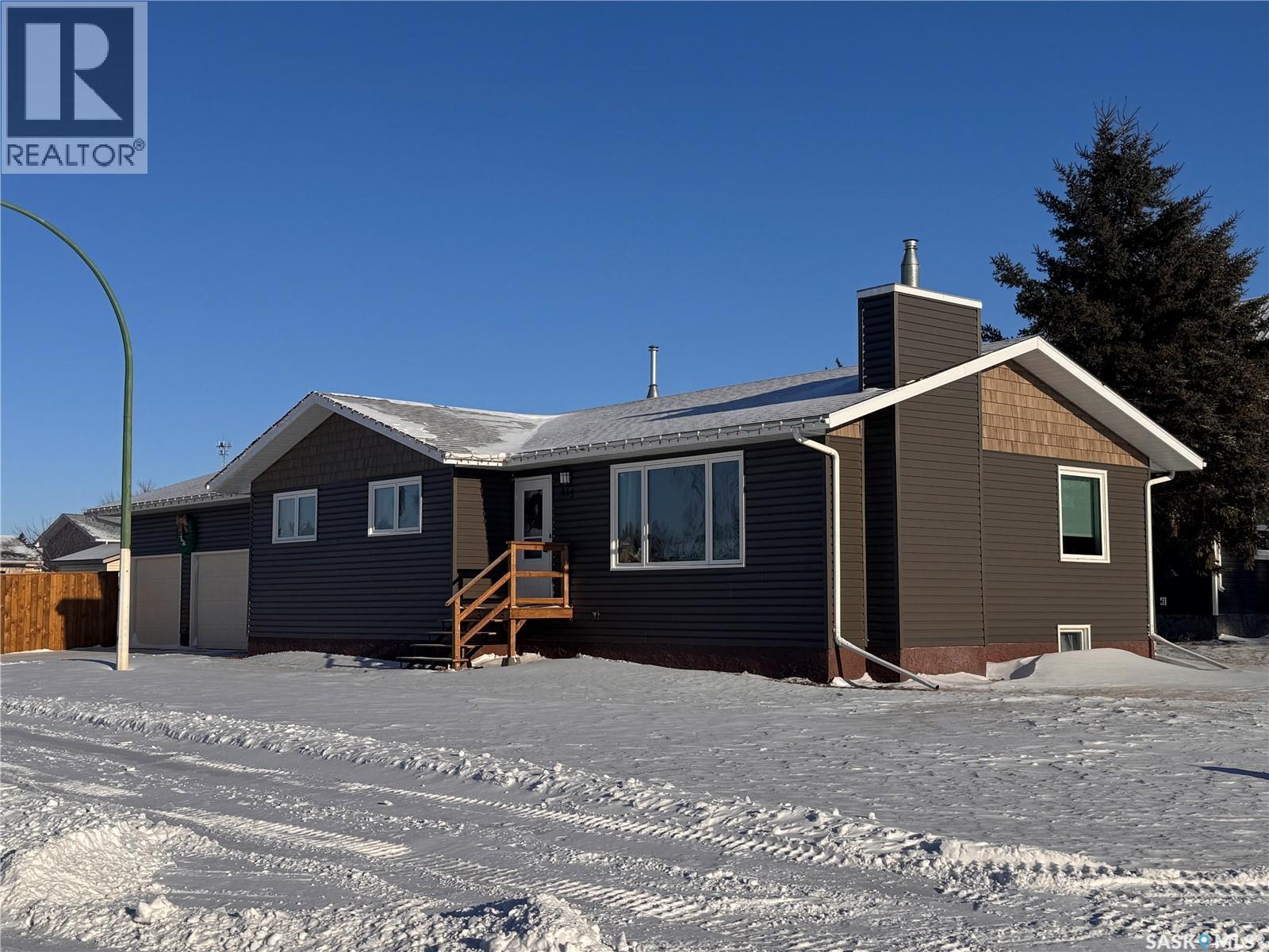 415 3Rd Avenue W, Biggar, SK - Outdoor