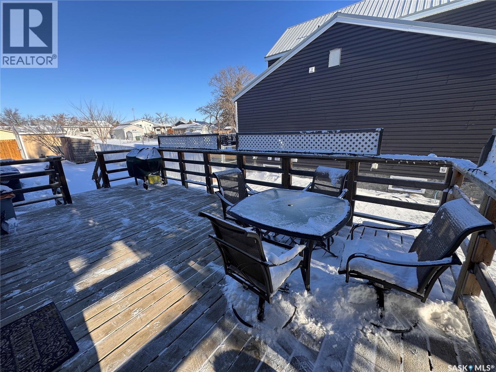 415 3Rd Avenue W, Biggar, SK - Outdoor With Deck Patio Veranda