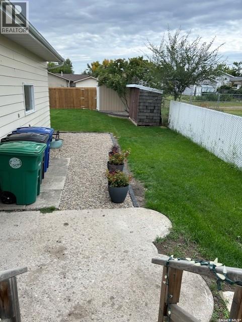 415 3Rd Avenue W, Biggar, SK - Outdoor