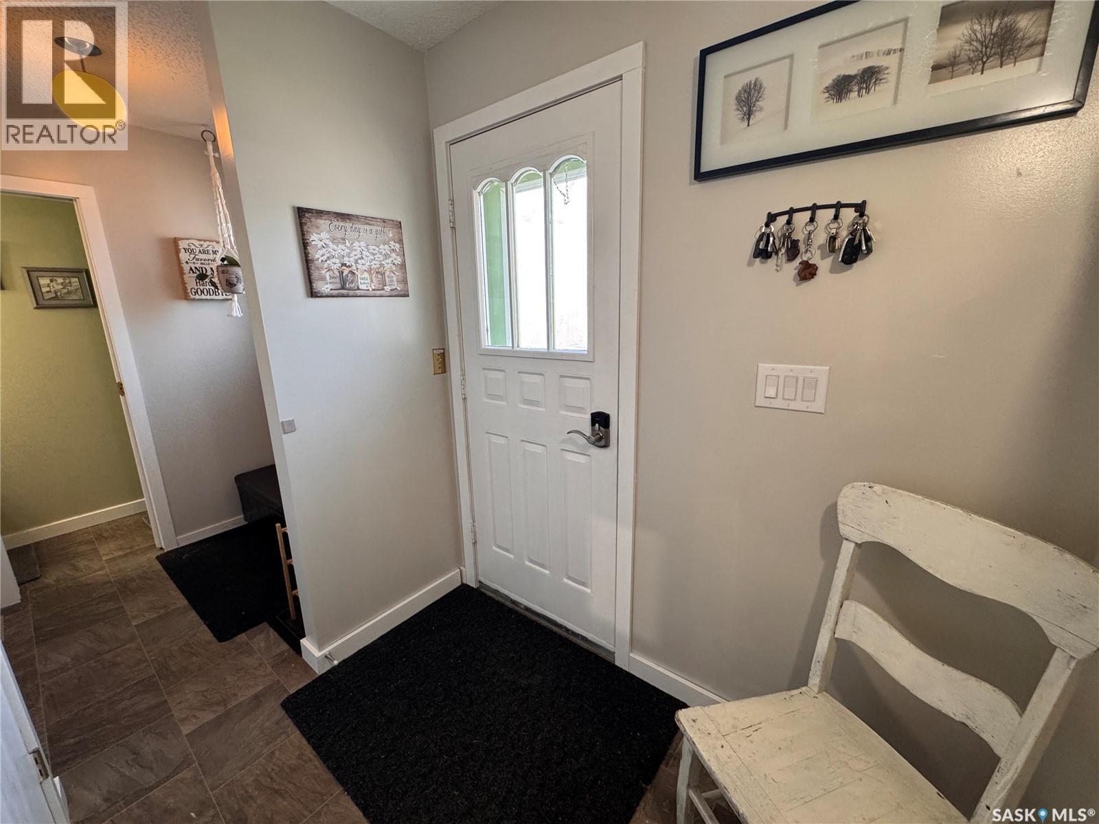 415 3Rd Avenue W, Biggar, SK - Indoor Photo Showing Other Room