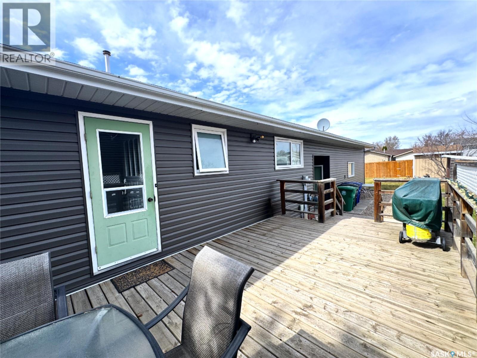 415 3Rd Avenue W, Biggar, SK - Outdoor With Deck Patio Veranda With Exterior