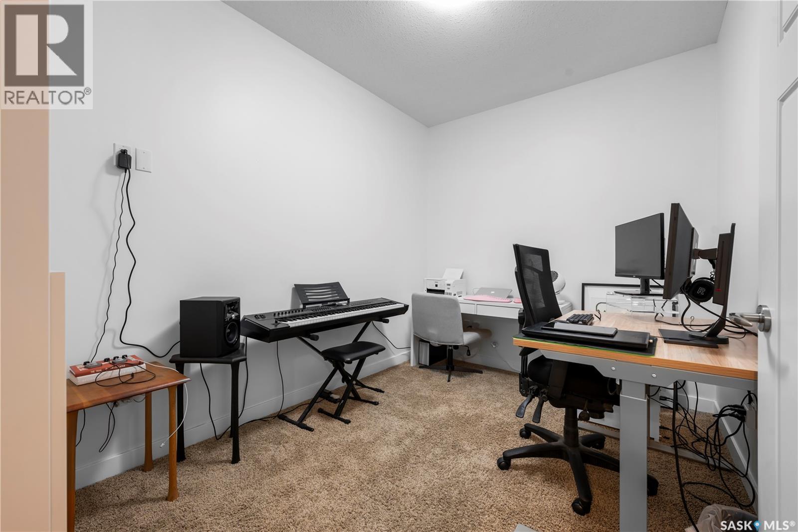 602 2055 Rose Street, Regina, SK - Indoor Photo Showing Office