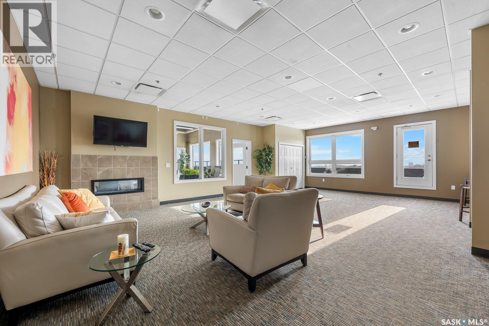 602 2055 Rose Street, Regina, SK - Indoor With Fireplace