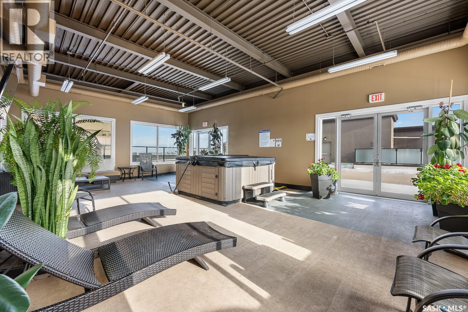 602 2055 Rose Street, Regina, SK - With Exterior