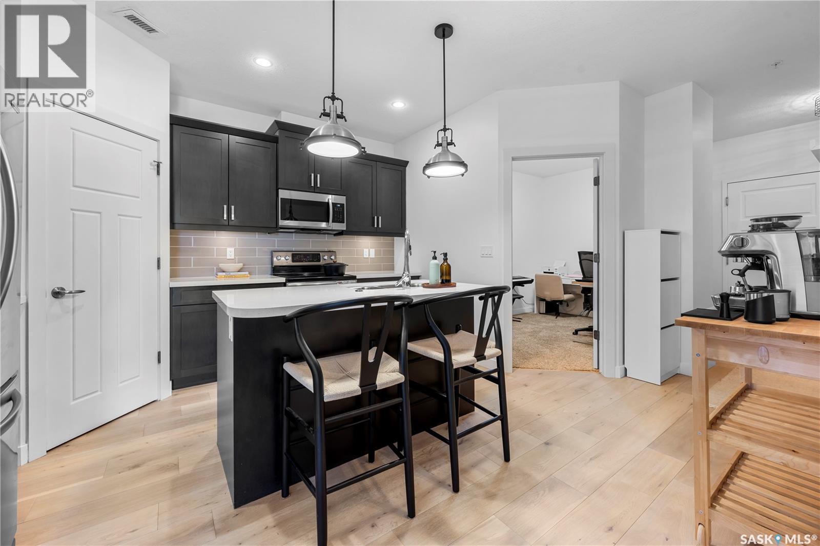 602 2055 Rose Street, Regina, SK - Indoor Photo Showing Kitchen With Upgraded Kitchen
