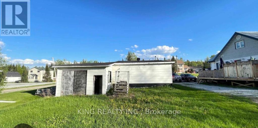 201 Third Avenue, Hornepayne, ON - Outdoor
