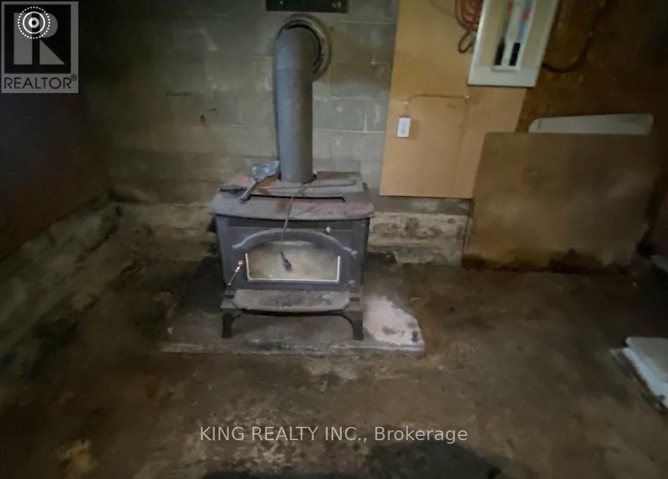 201 Third Avenue, Hornepayne, ON - Indoor