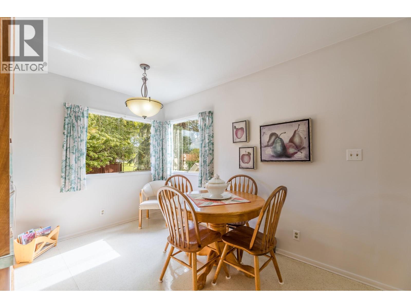 14001 Amm Avenue, Summerland, BC - Indoor Photo Showing Dining Room