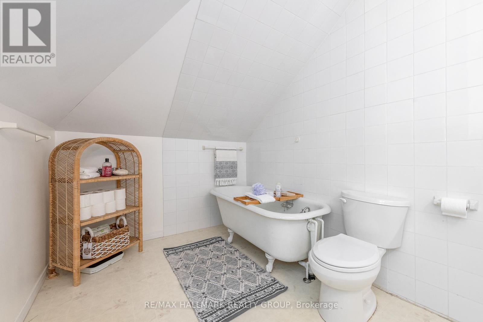 Second Floor Bathroom - 55 Smirle Avenue, Ottawa, ON - Indoor Photo Showing Bathroom