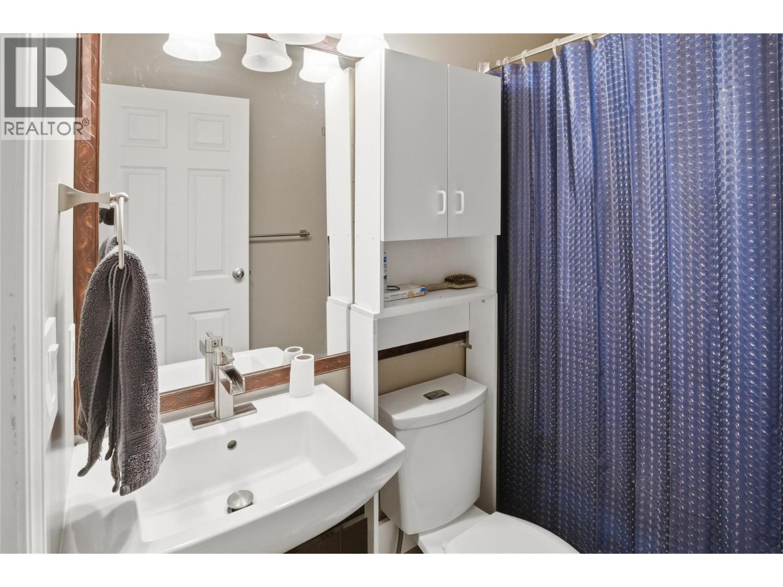 1750 Mckinley Court Unit# 12, Kamloops, BC - Indoor Photo Showing Bathroom