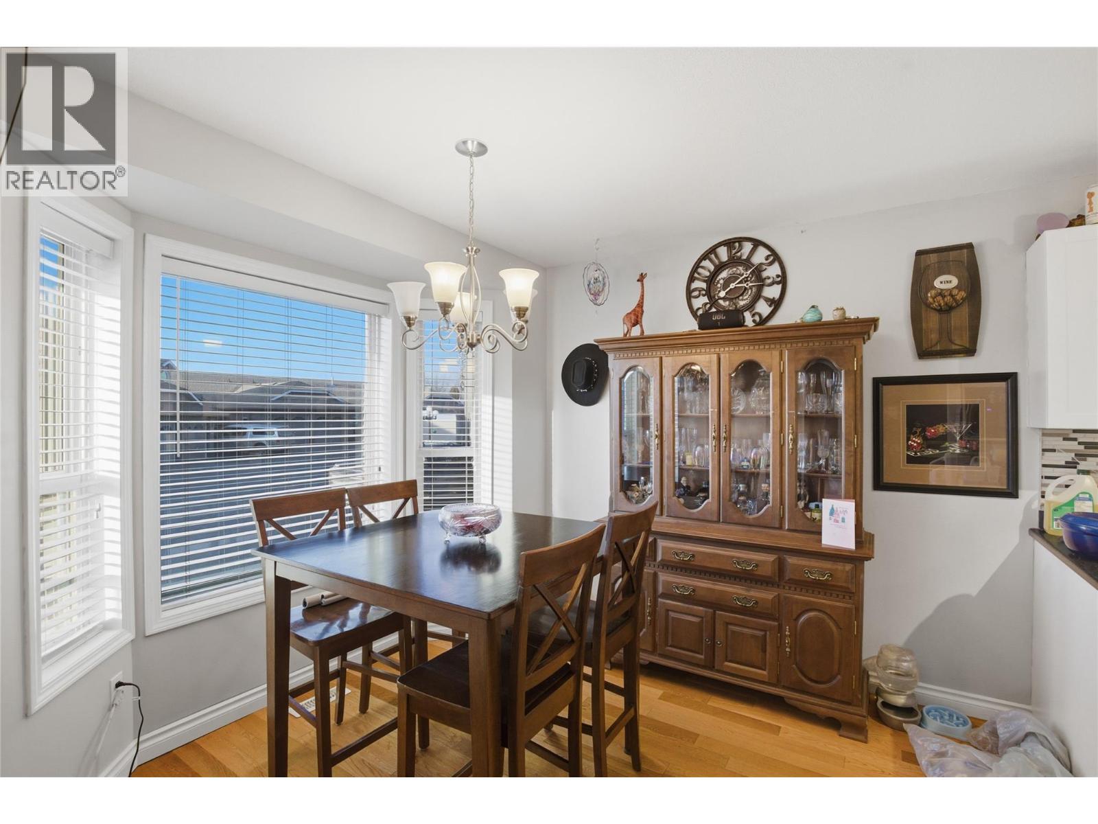 1750 Mckinley Court Unit# 12, Kamloops, BC - Indoor Photo Showing Dining Room