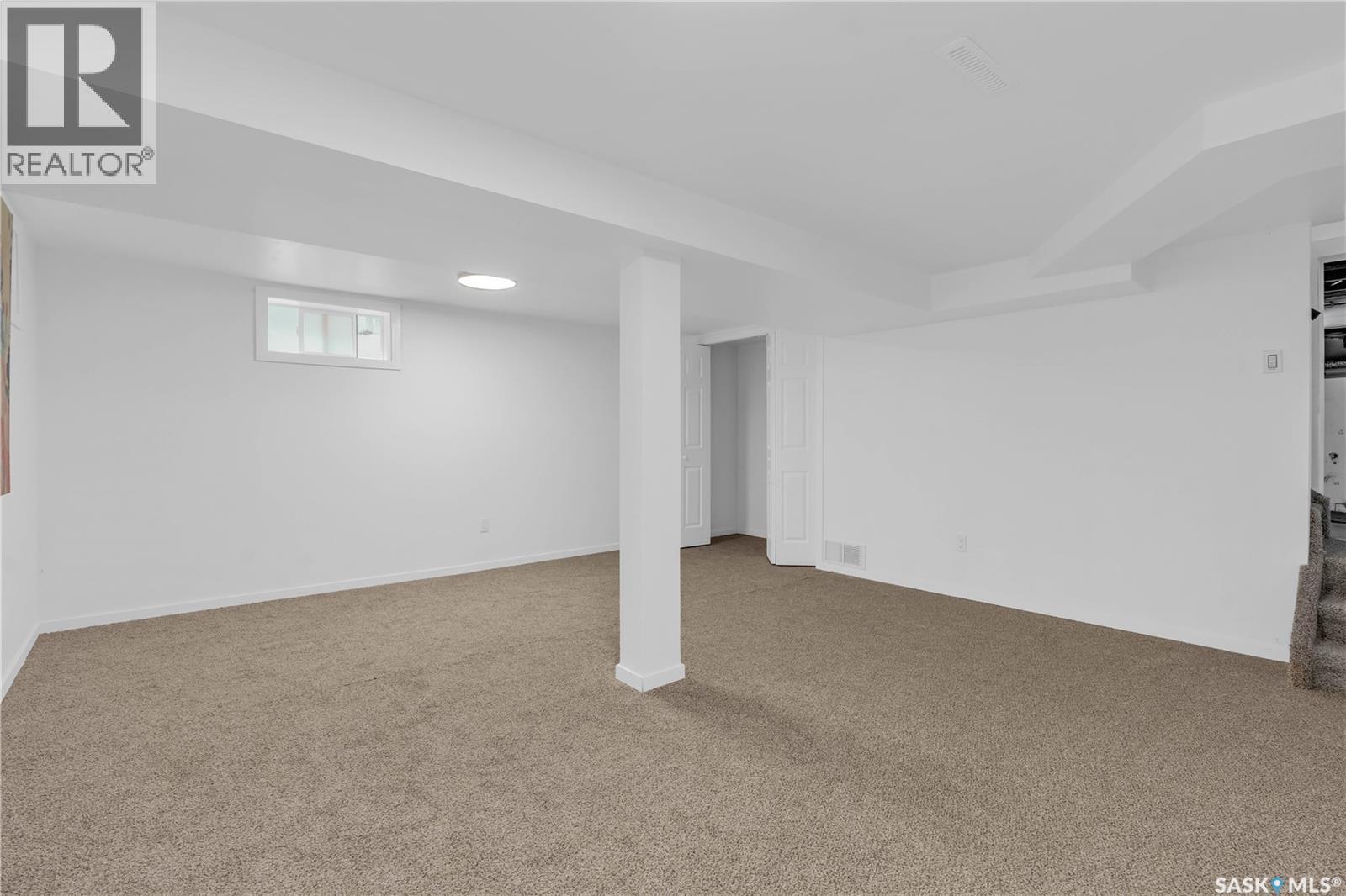 120 O Avenue S, Saskatoon, SK - Indoor