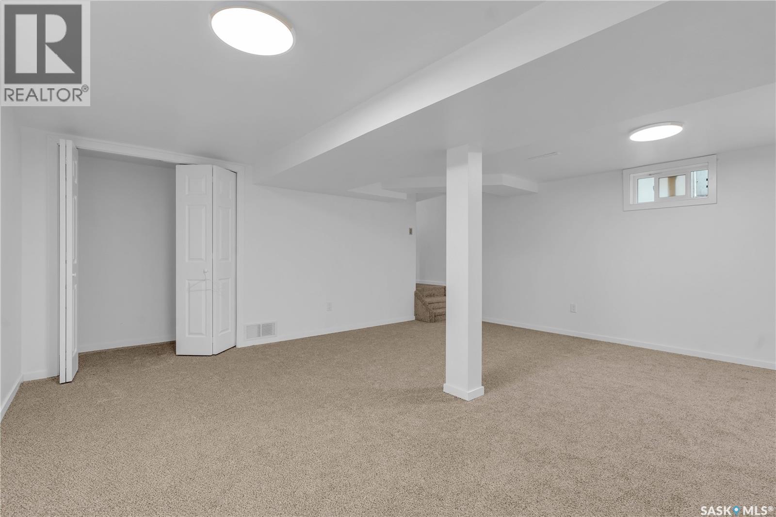 120 O Avenue S, Saskatoon, SK - Indoor Photo Showing Other Room