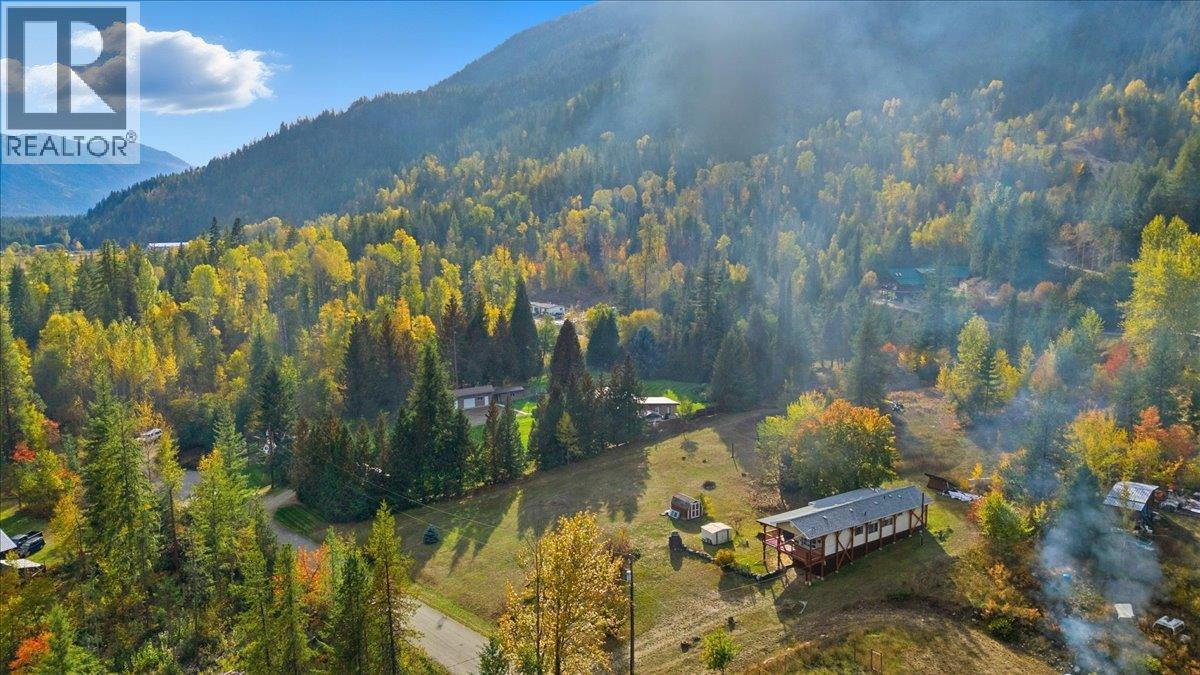 2413 Doukhobour Road, Castlegar, BC