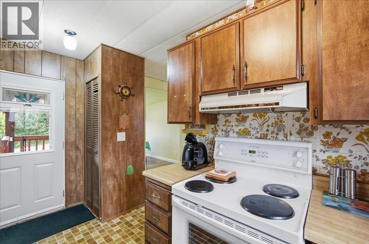 2413 Doukhobour Road, Castlegar, BC