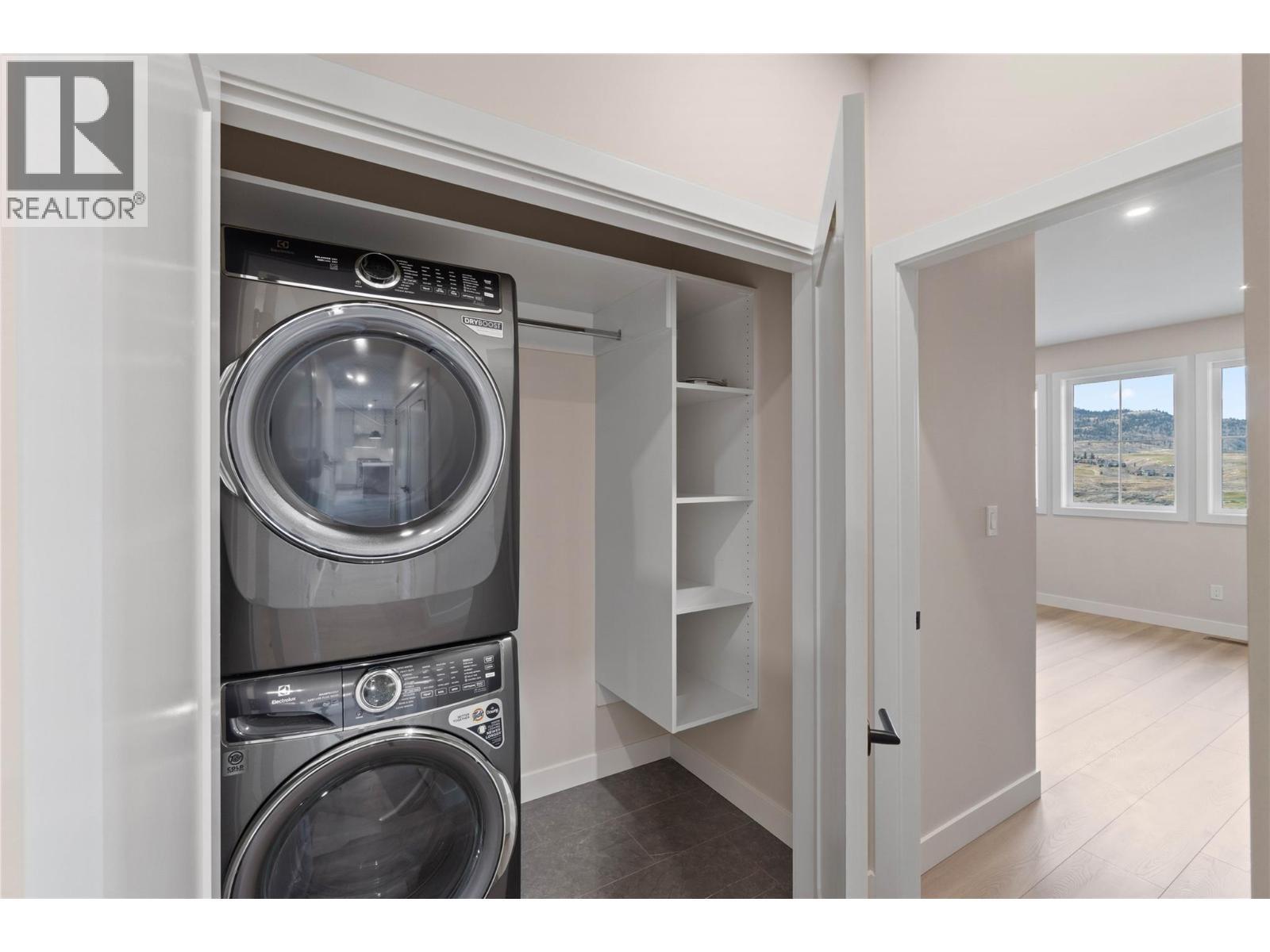 38 Rue Cheval Noir Unit# 113, Kamloops, BC - Indoor Photo Showing Laundry Room