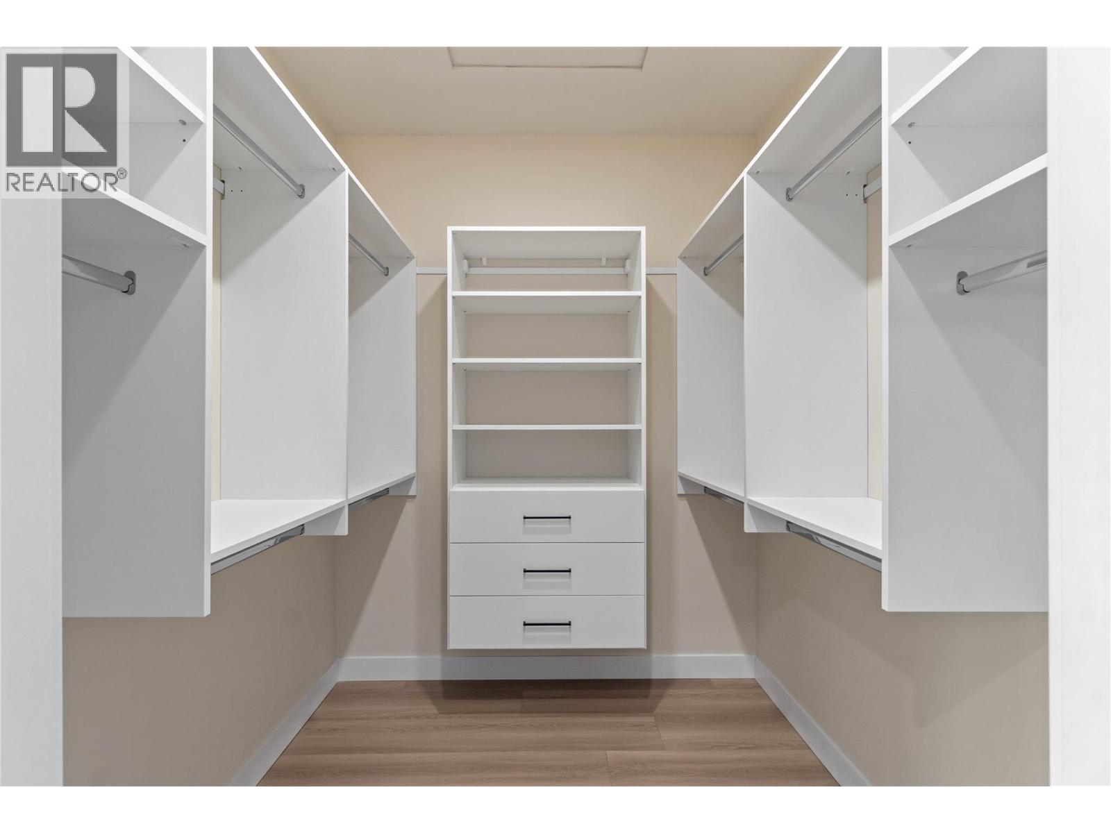 38 Rue Cheval Noir Unit# 113, Kamloops, BC - Indoor With Storage