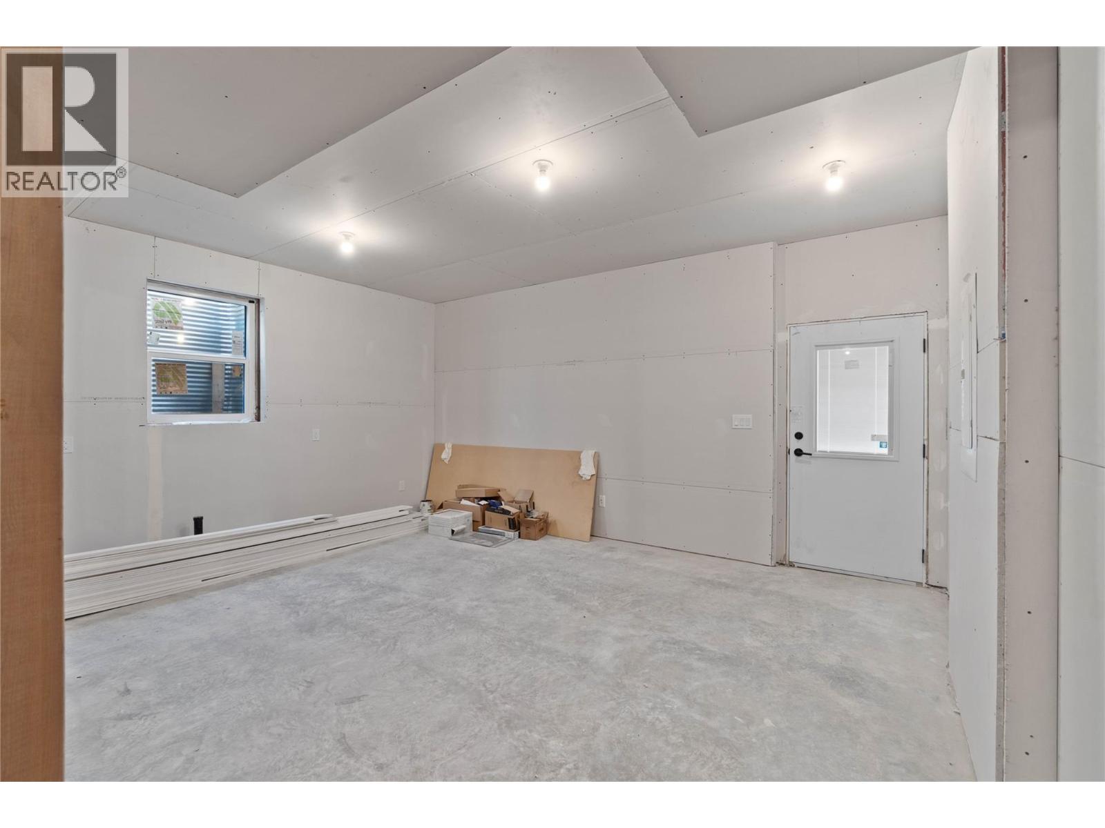 38 Rue Cheval Noir Unit# 113, Kamloops, BC - Indoor Photo Showing Other Room