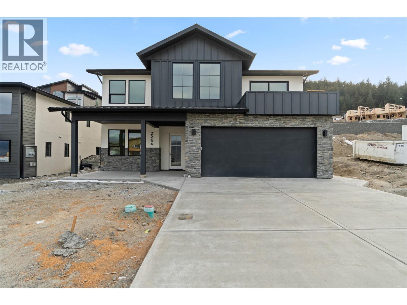 2264 Coldwater Drive, Kamloops, BC - Outdoor