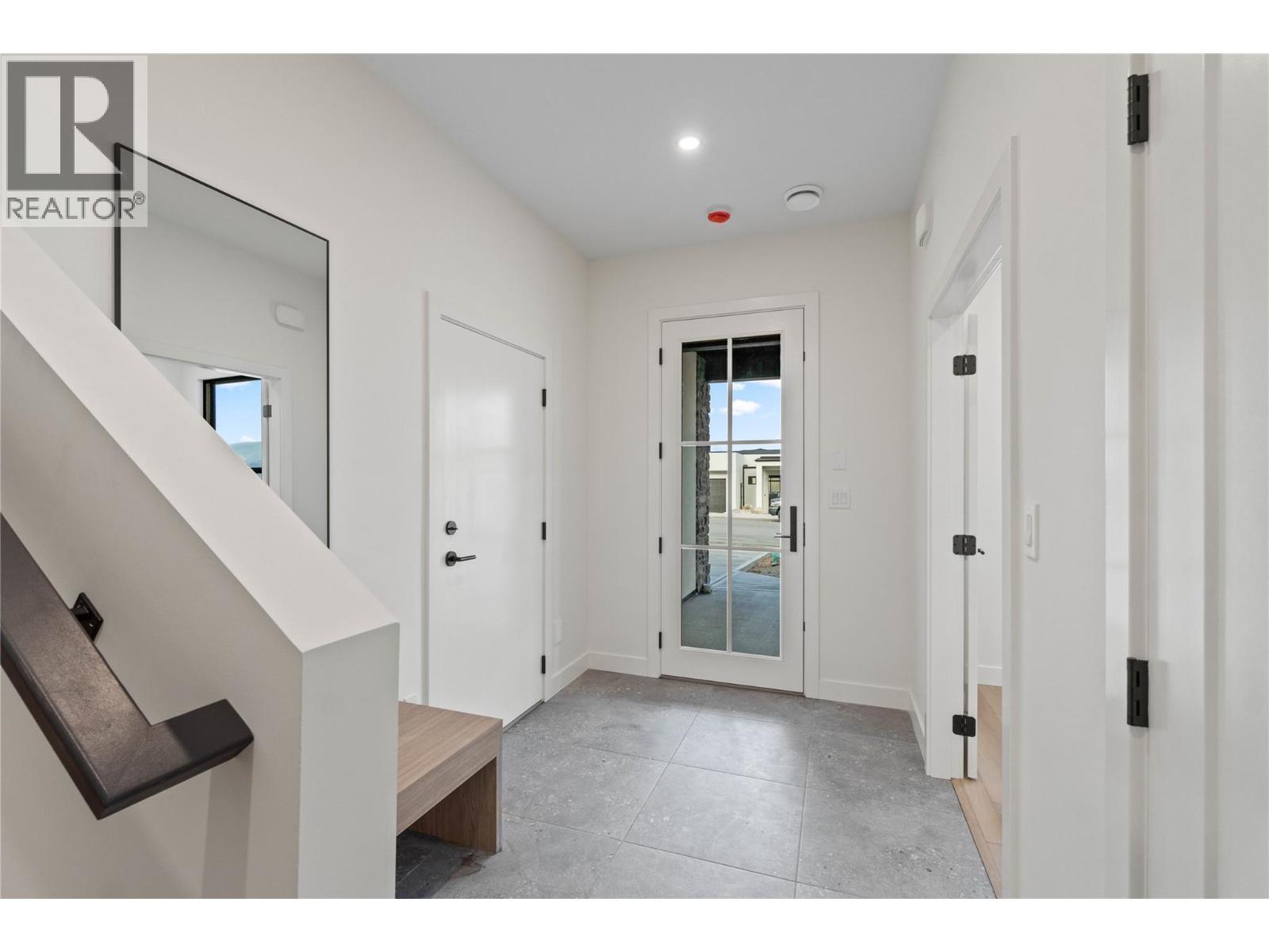 2264 Coldwater Drive, Kamloops, BC - Indoor Photo Showing Other Room