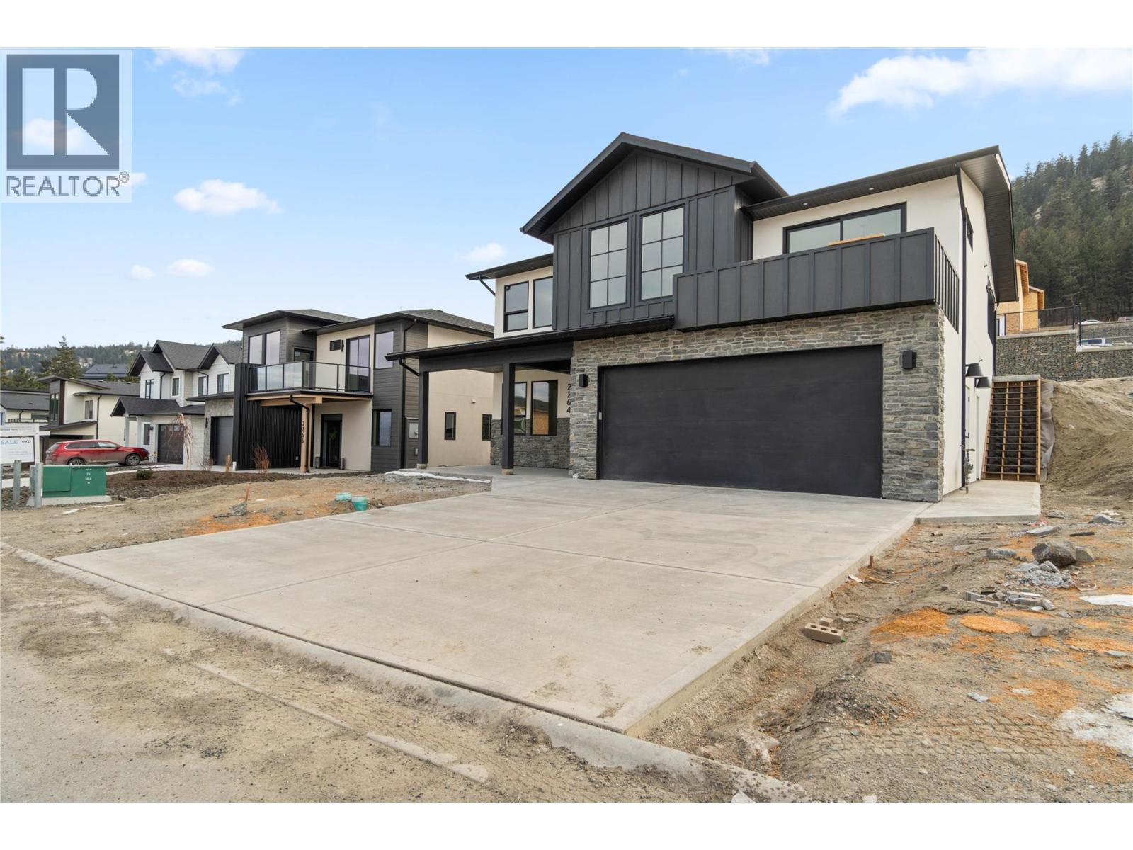 2264 Coldwater Drive, Kamloops, BC - Outdoor