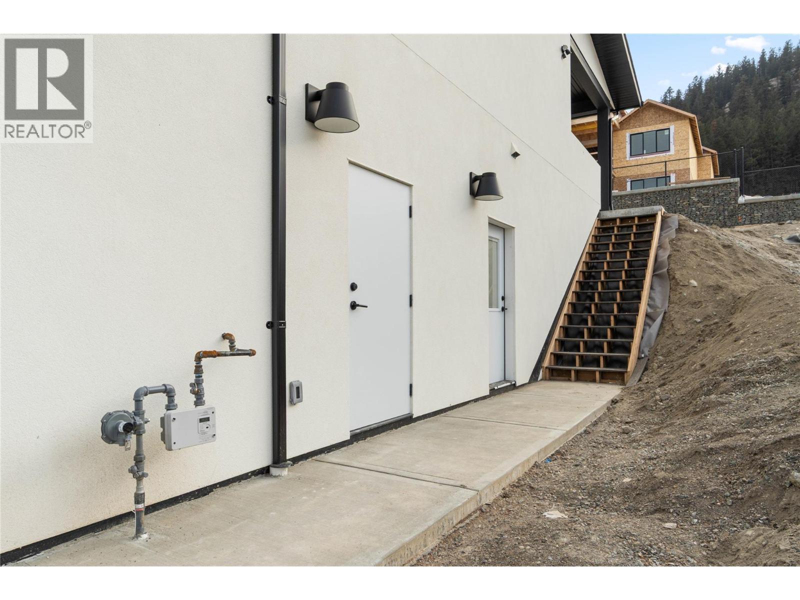 2264 Coldwater Drive, Kamloops, BC -