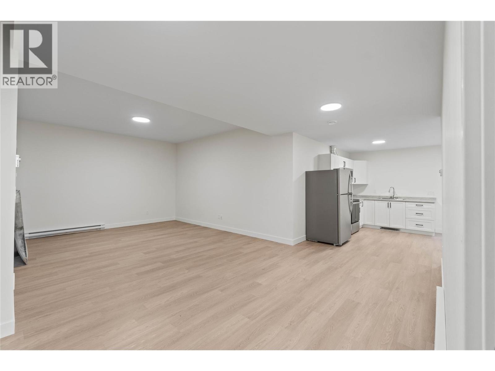 2264 Coldwater Drive, Kamloops, BC - Indoor