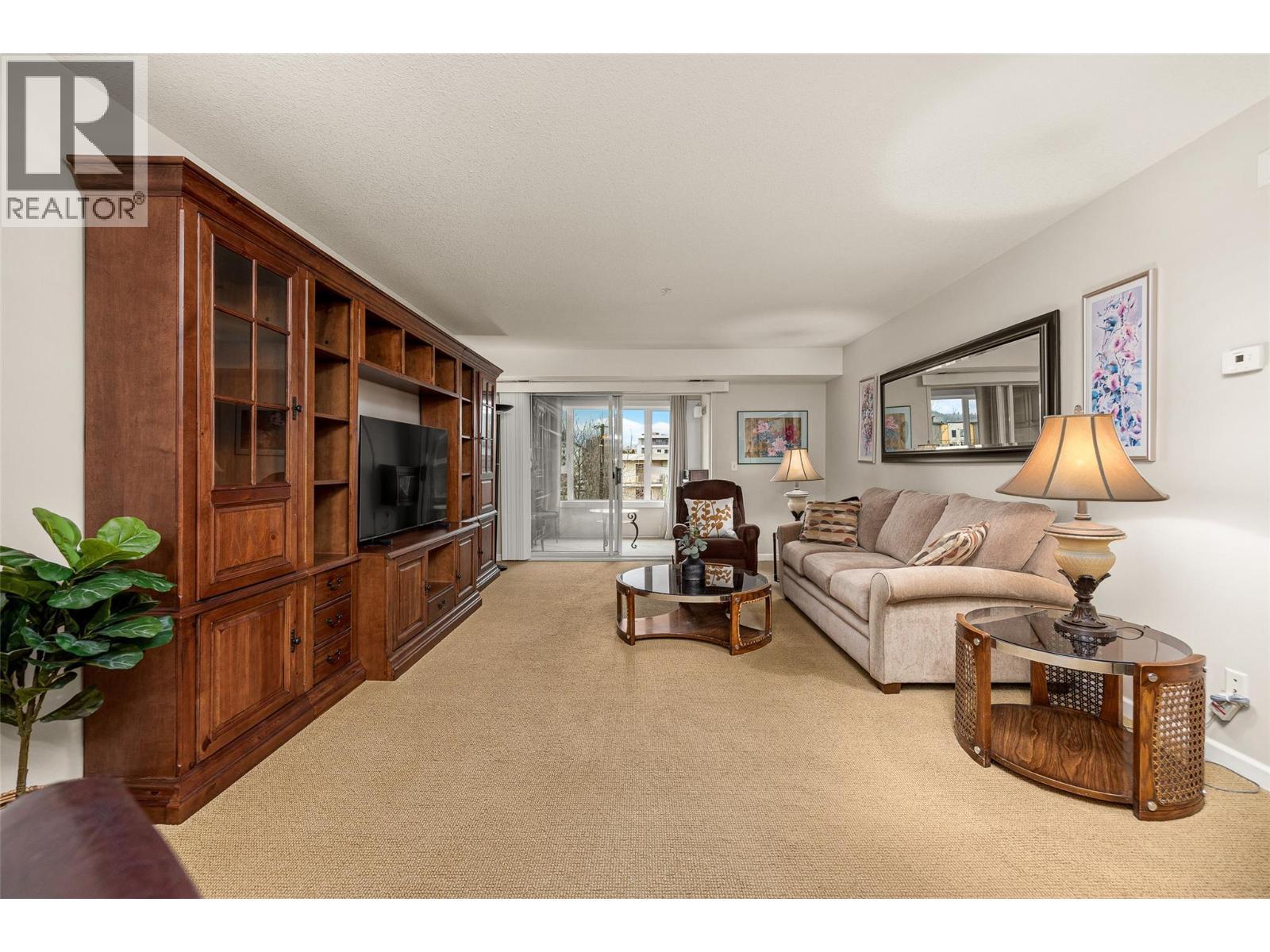 1045 Sutherland Avenue Unit# 350, Kelowna, BC - Indoor Photo Showing Other Room