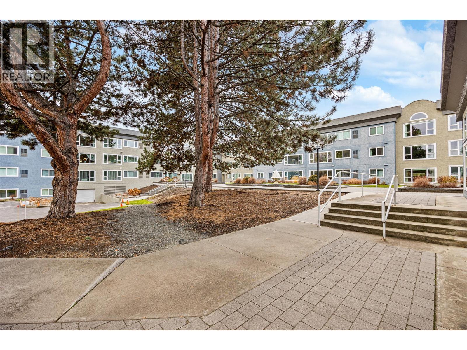 1045 Sutherland Avenue Unit# 350, Kelowna, BC - Outdoor