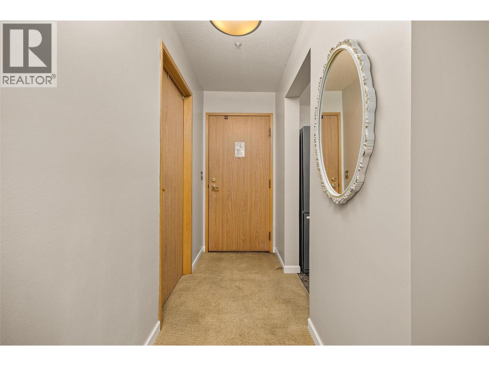 1045 Sutherland Avenue Unit# 350, Kelowna, BC - Indoor Photo Showing Other Room