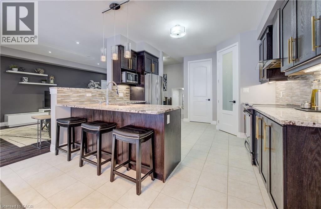 502 Woodbine Avenue, Kitchener, ON - Indoor Photo Showing Kitchen With Upgraded Kitchen