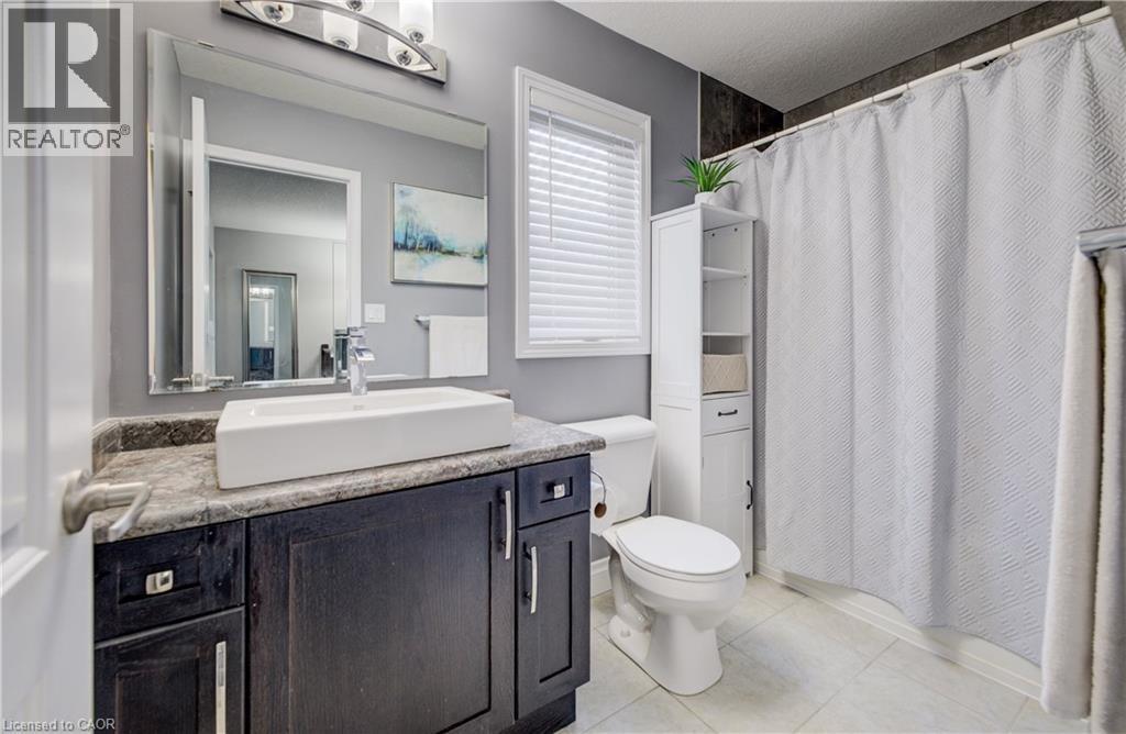 502 Woodbine Avenue, Kitchener, ON - Indoor Photo Showing Bathroom