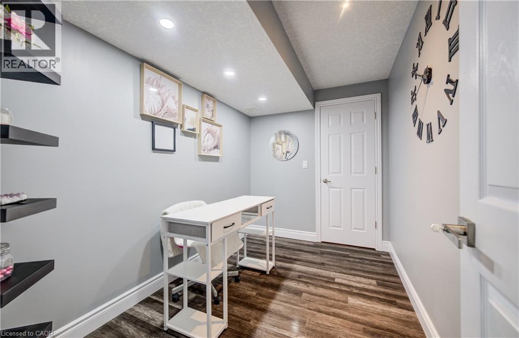 502 Woodbine Avenue, Kitchener, ON - Indoor Photo Showing Other Room