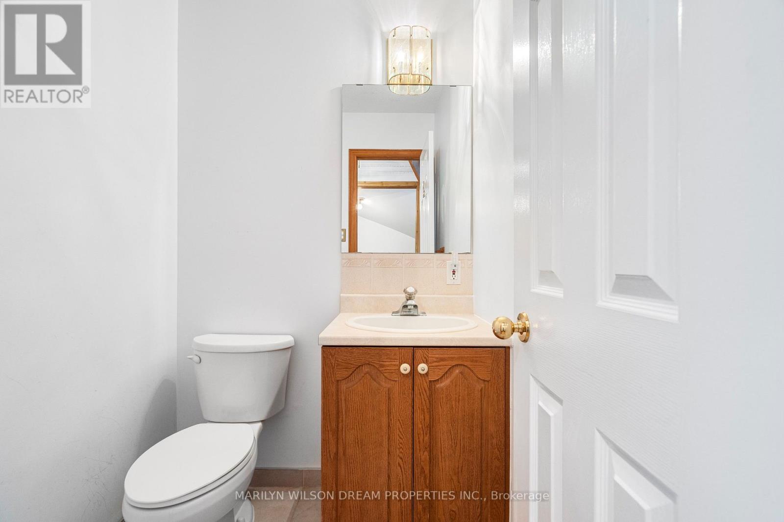 1605 Dixie Street, Ottawa, ON - Indoor Photo Showing Bathroom