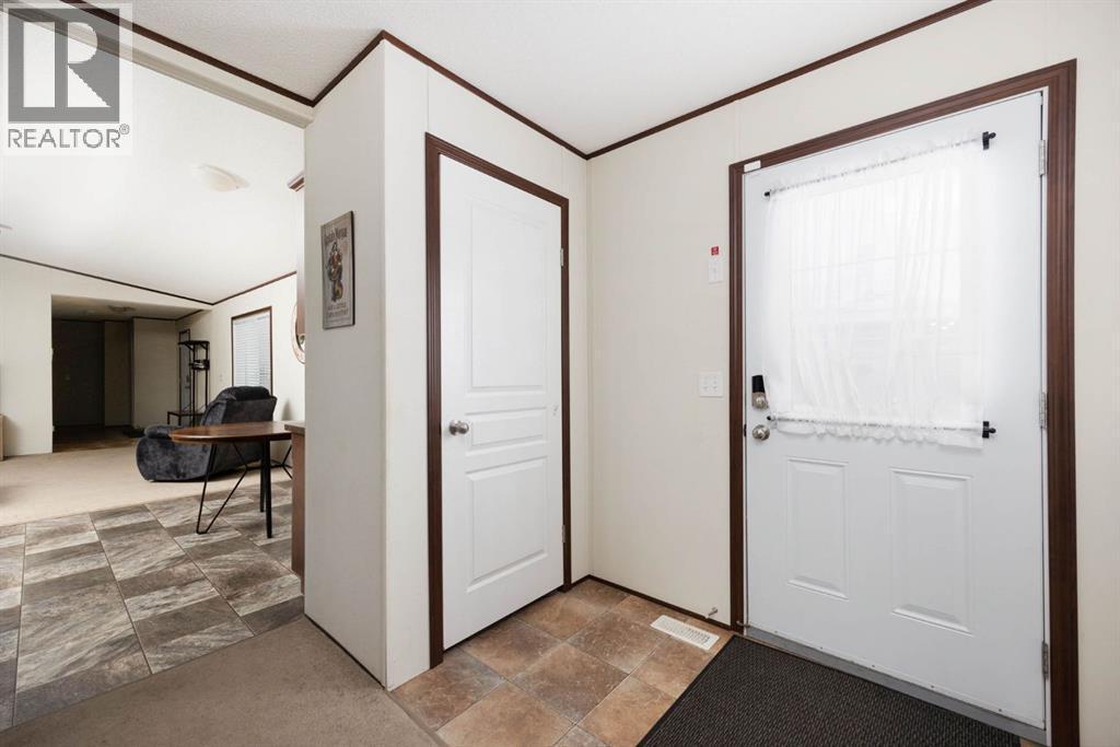 328 Grey Crescent, Fort Mcmurray, AB - Indoor Photo Showing Other Room