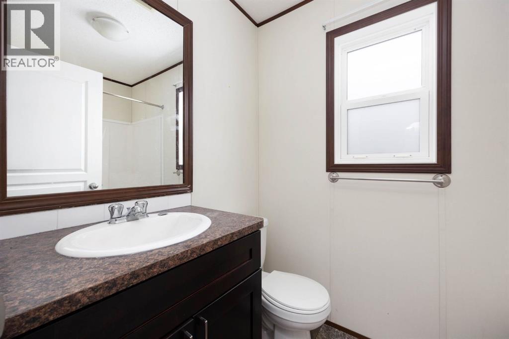 328 Grey Crescent, Fort Mcmurray, AB - Indoor Photo Showing Bathroom