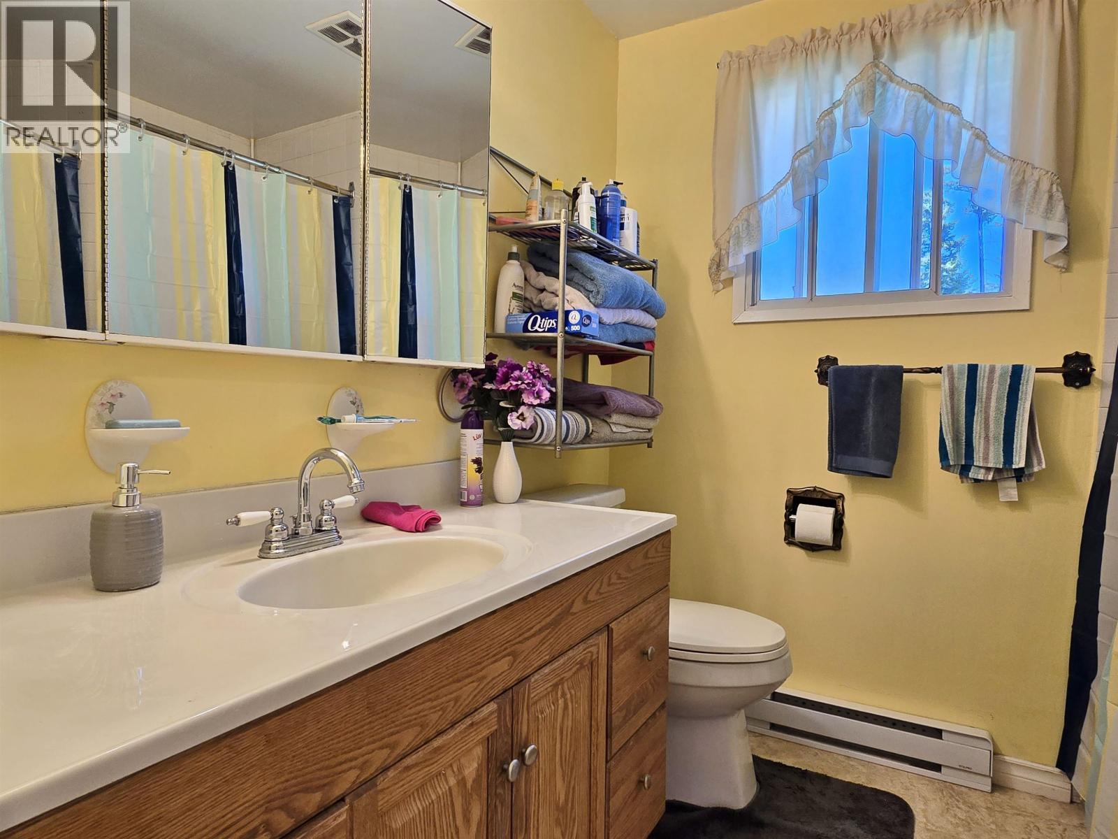 1414 Kallyn Road, Williams Lake, BC - Indoor Photo Showing Bathroom